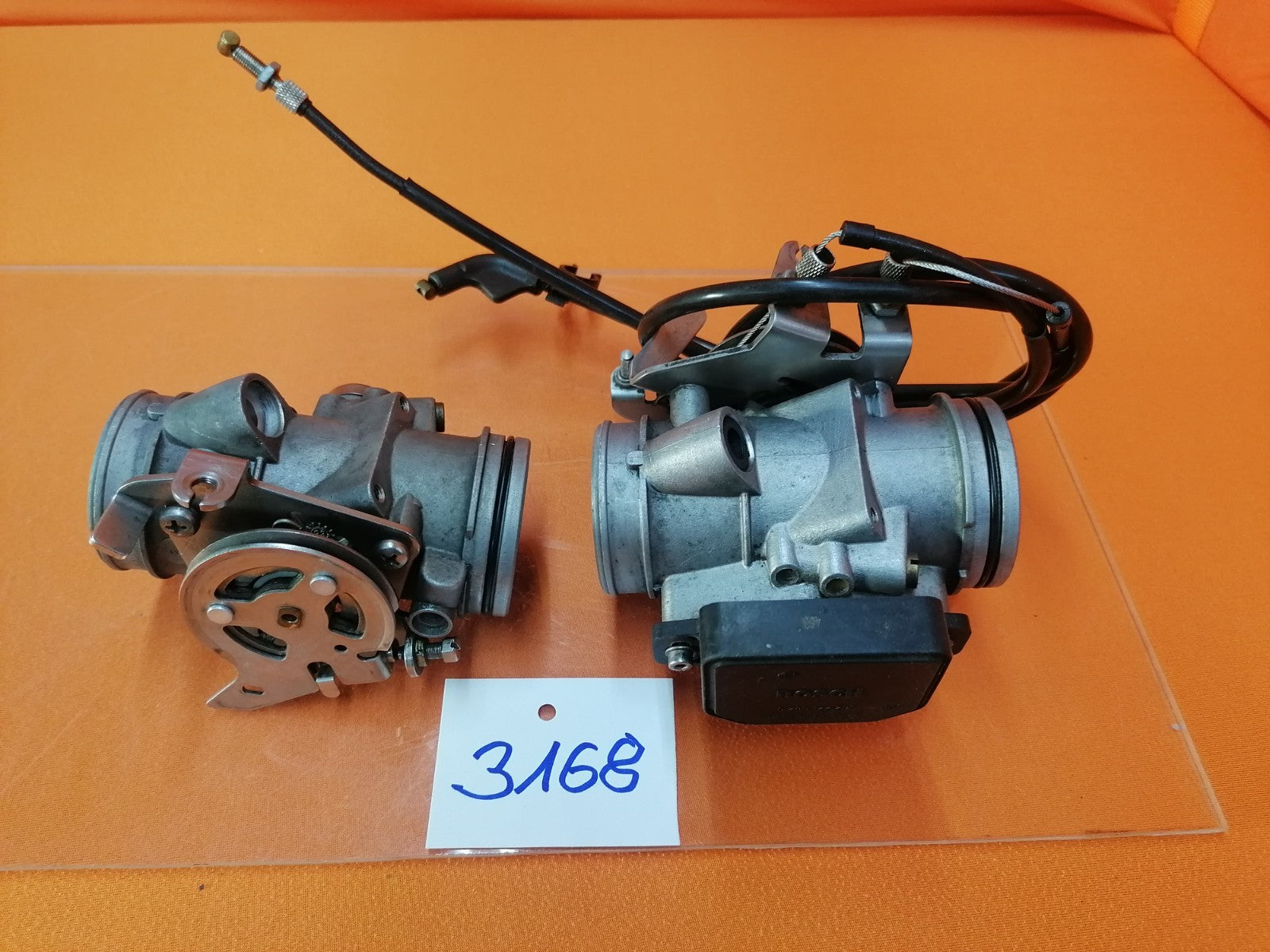 BMW R1100 GS Drosselklappen links rechts Drosselklappe 31680