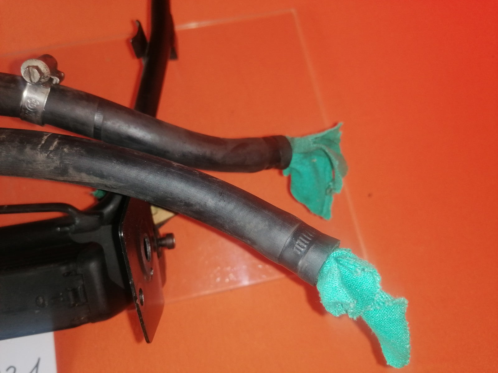 BMW R1100 GS Ölkühler Verkleidungshalter 333110