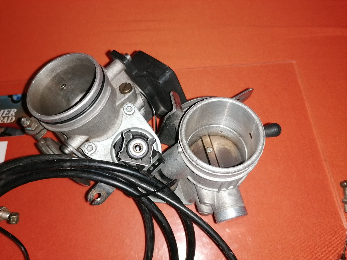 BMW R1100GS Drosselklappen links rechts 38174