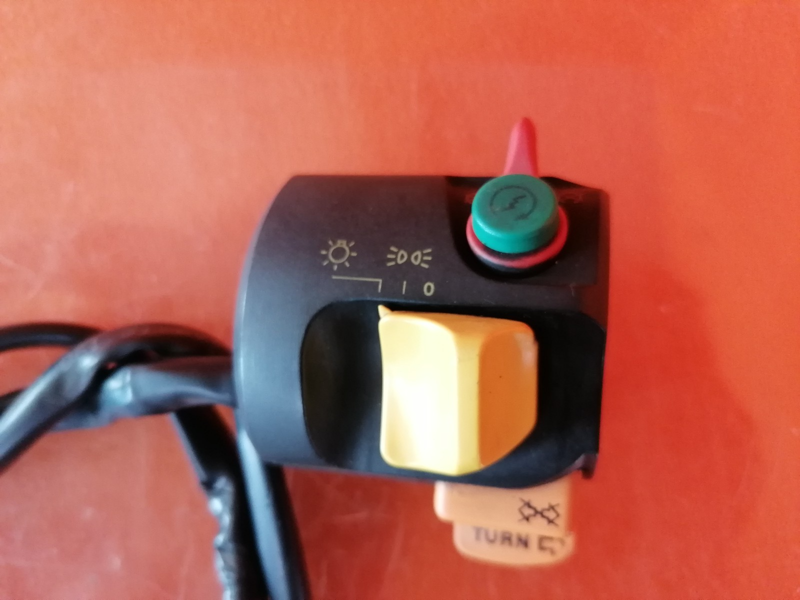 BMW R1100 RS und andere Modelle Lenkerschalter rechts 33681