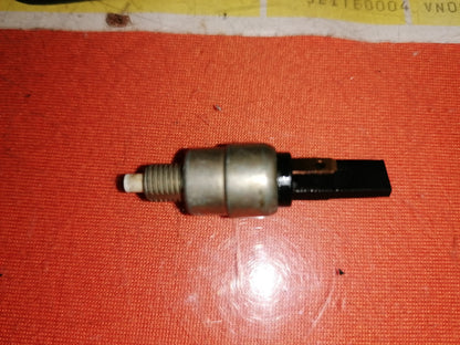 BMW R65 bis R100/7 R80 Bremslichtschalter vorne NEU OEM 37481